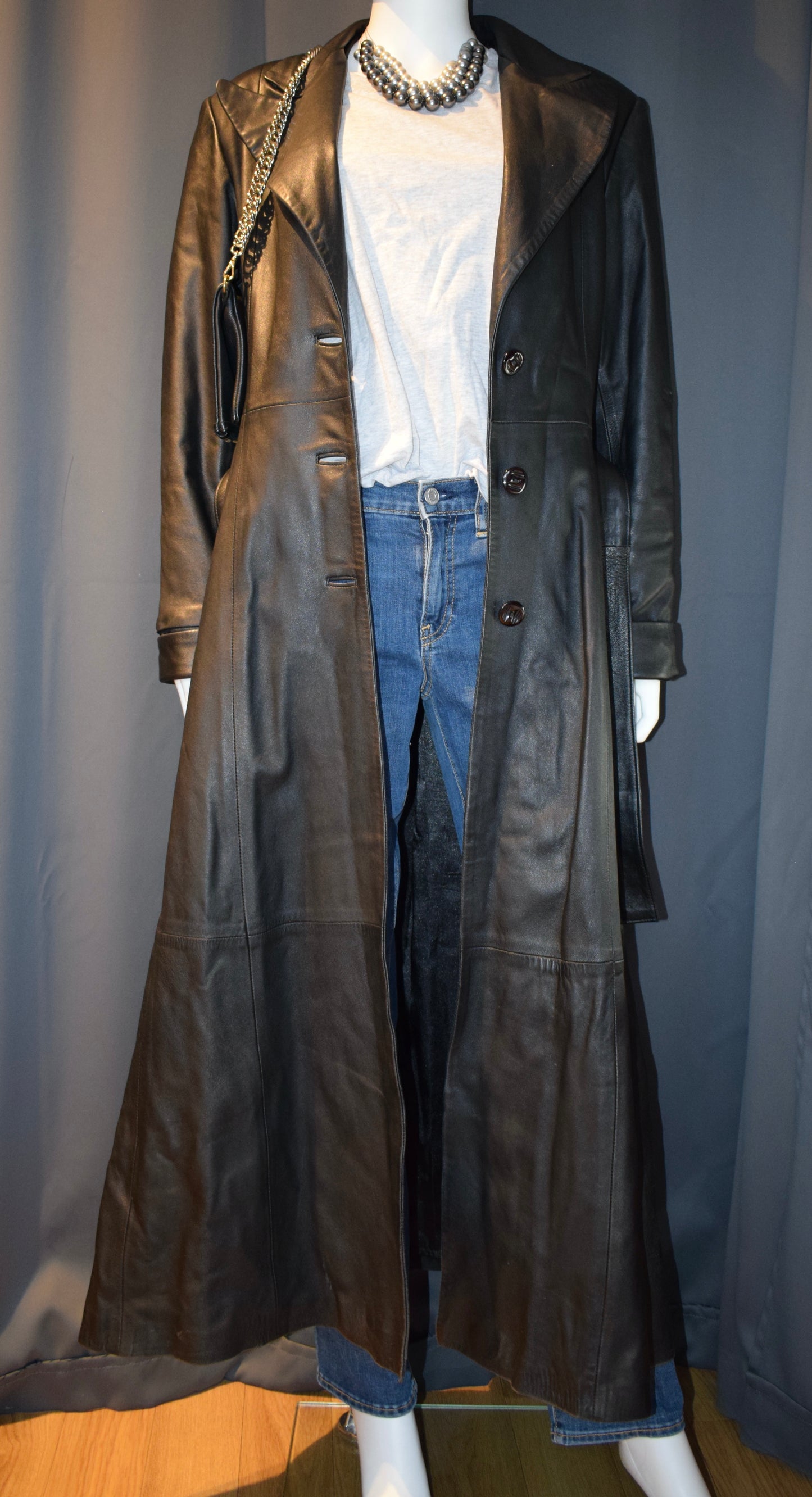 Real Leather Coat/ T-shirt/ Jeans