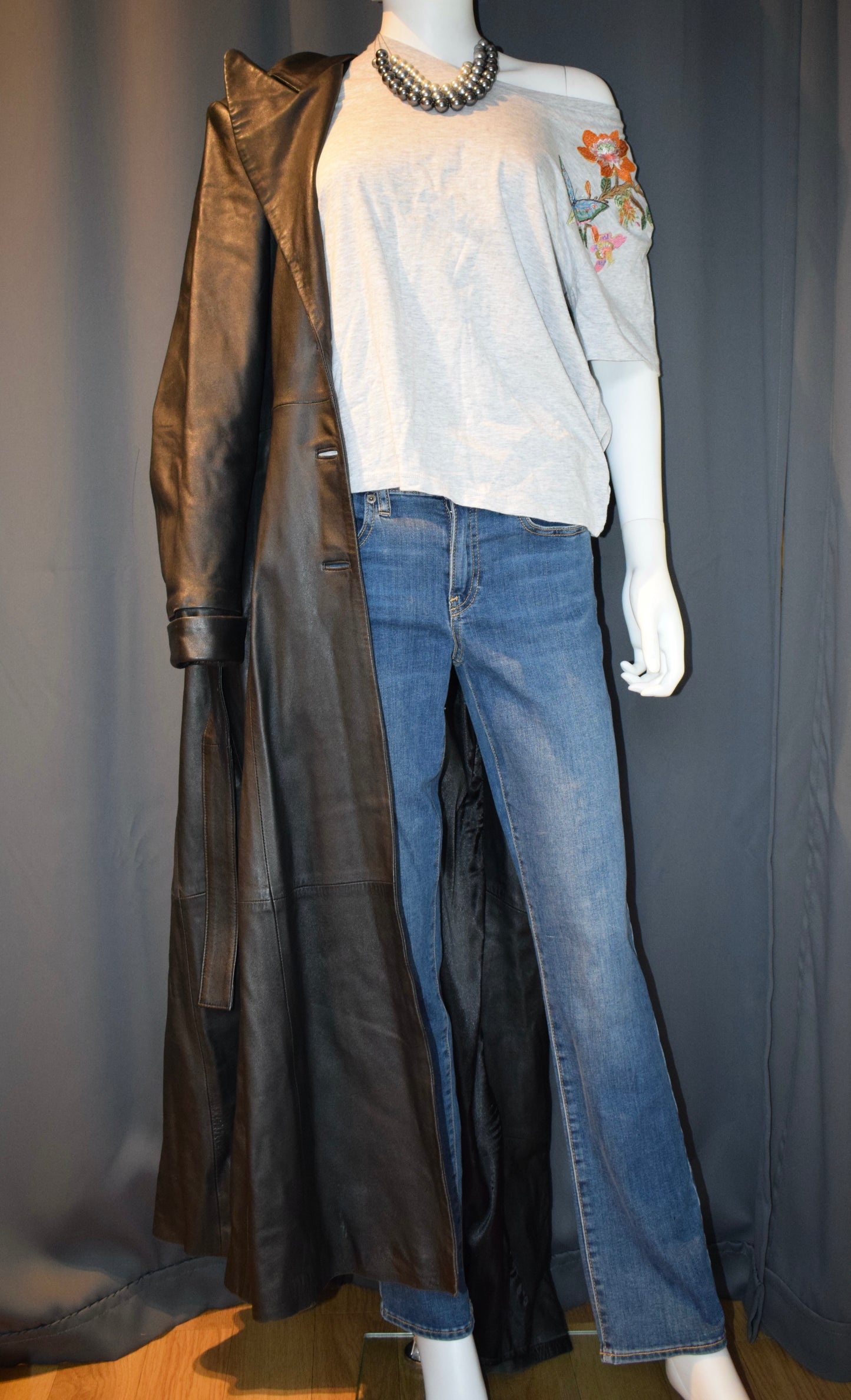 Real Leather Coat/ T-shirt/ Jeans